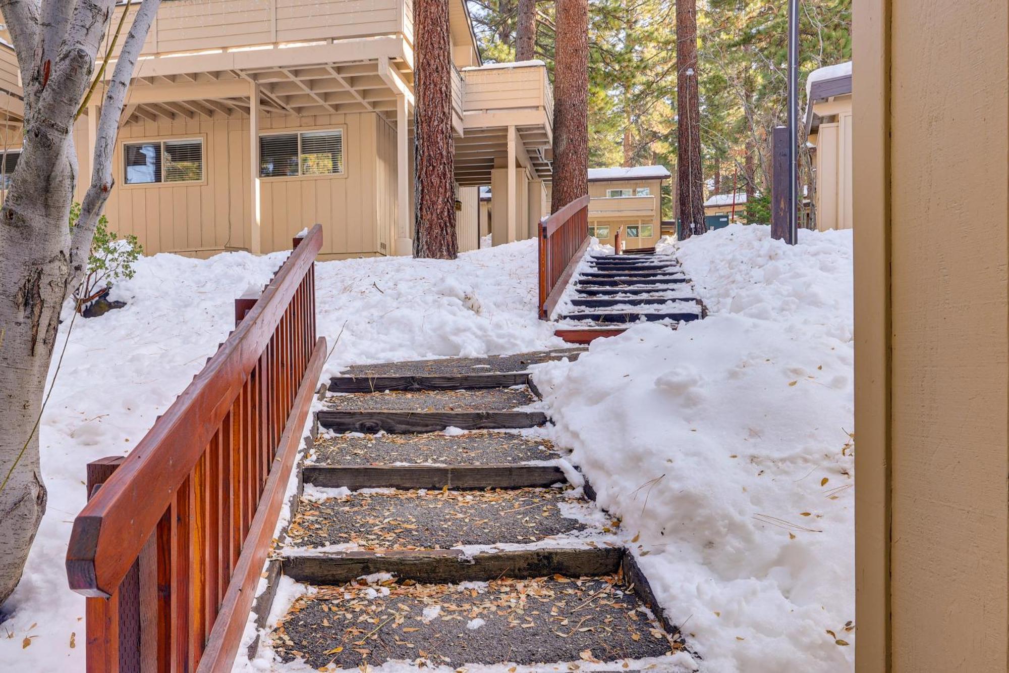 Incline Village Condo With Deck 1 Mi To Lake Tahoe المظهر الخارجي الصورة
